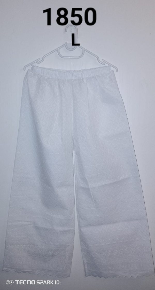 White embroided pants L