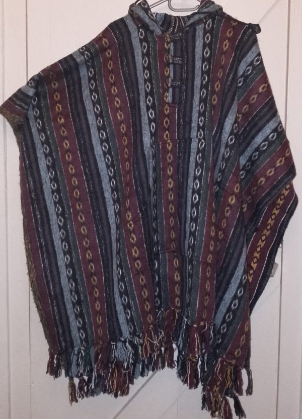 Poncho Rectangle Maroon Blue Diamond