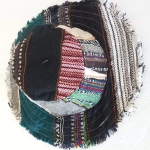 Frill hats wire