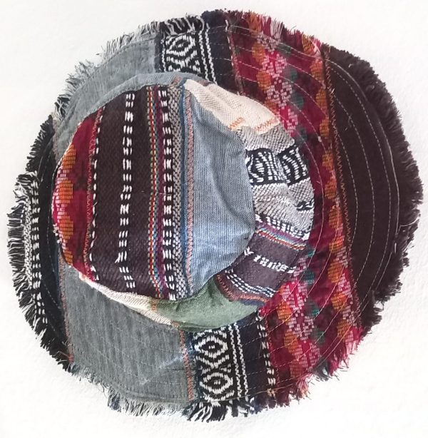 Frill hats wire