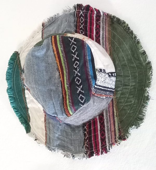 Frill hats wire