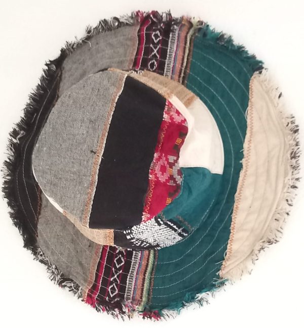 Frill hats wire