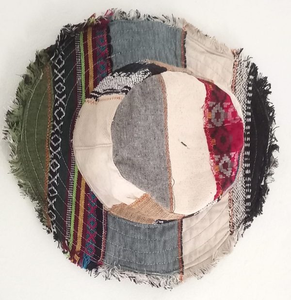 Frill hats wire