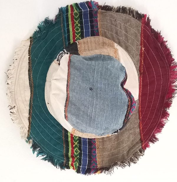 Frill hats wire